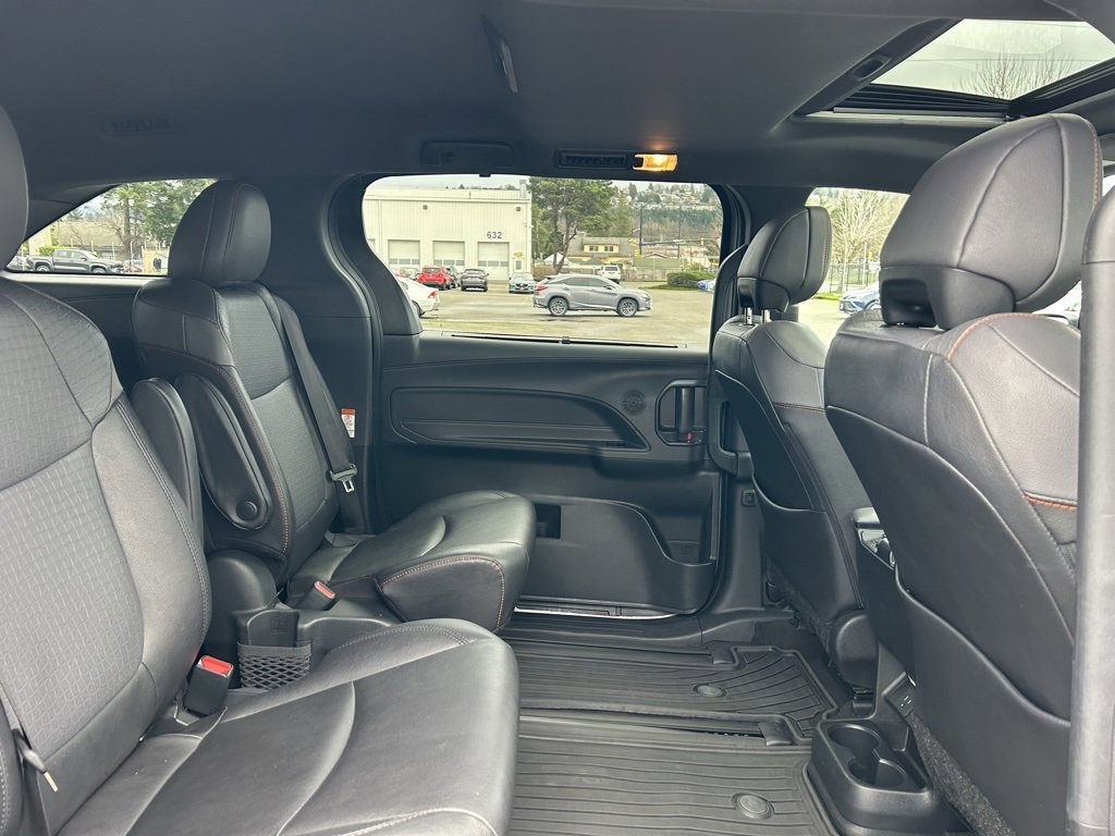 Certified 2023 Toyota Sienna XSE image 15