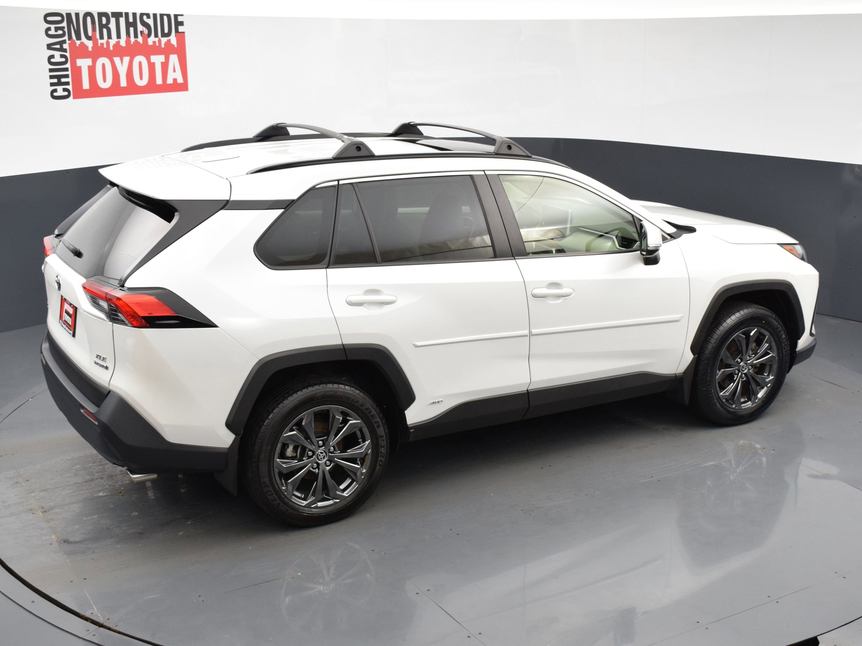 Used 2023 Toyota RAV4 XLE Premium image 23