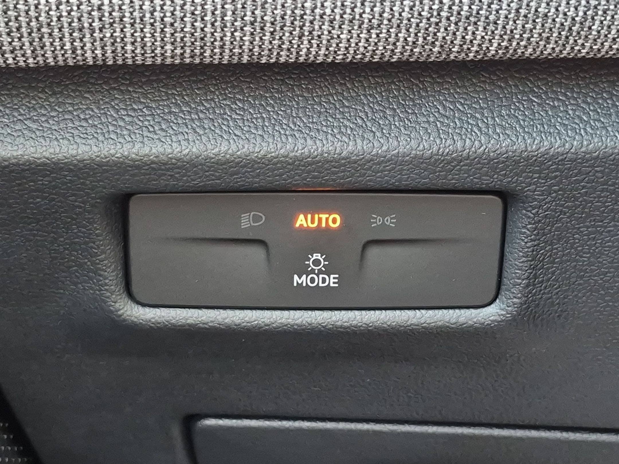 Used 2026 Volkswagen Tiguan S FWD image 17