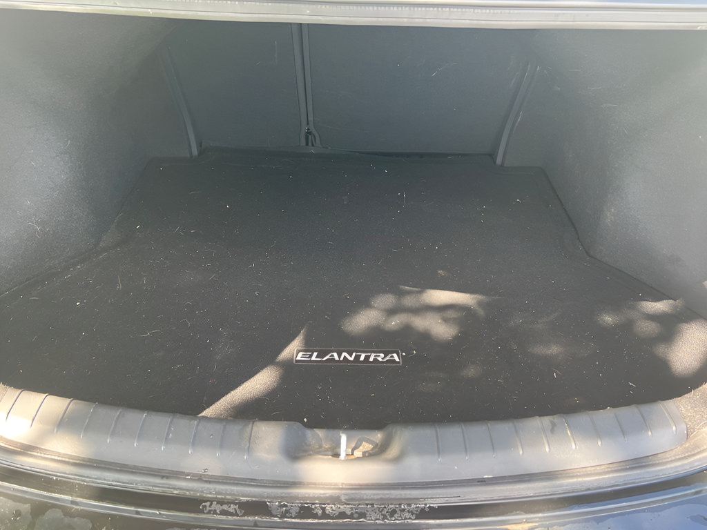 Used 2017 Hyundai Elantra Value Edition FWD image 14