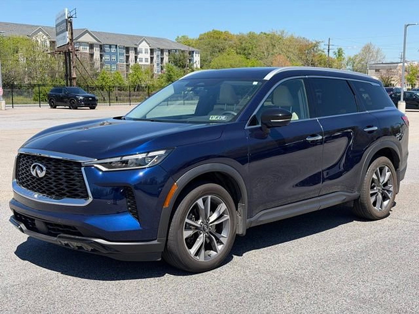 Certified 2023 INFINITI QX60 Luxe w/ Cargo Package AWD/4WD image 3