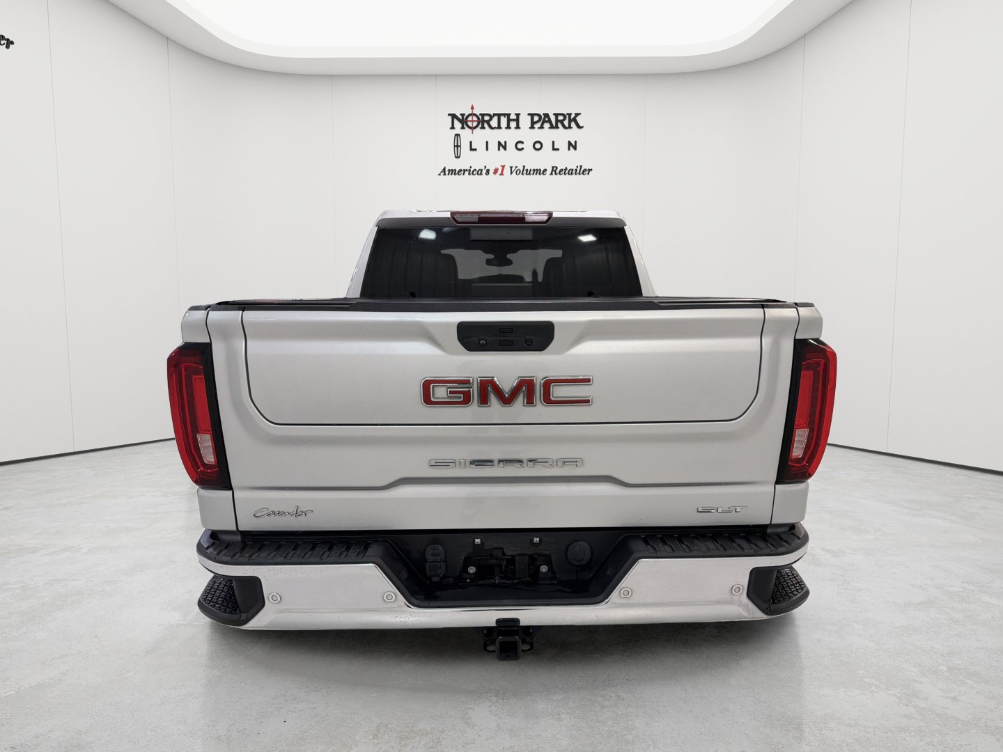 Used 2021 GMC Sierra 1500 SLT RWD image 4