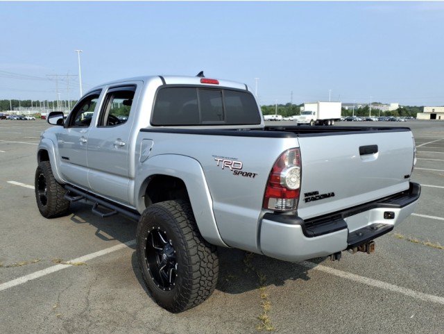 Used 2012 Toyota Tacoma 4x4 Double Cab w/ TRD Sport Upgrade Pkg image 3