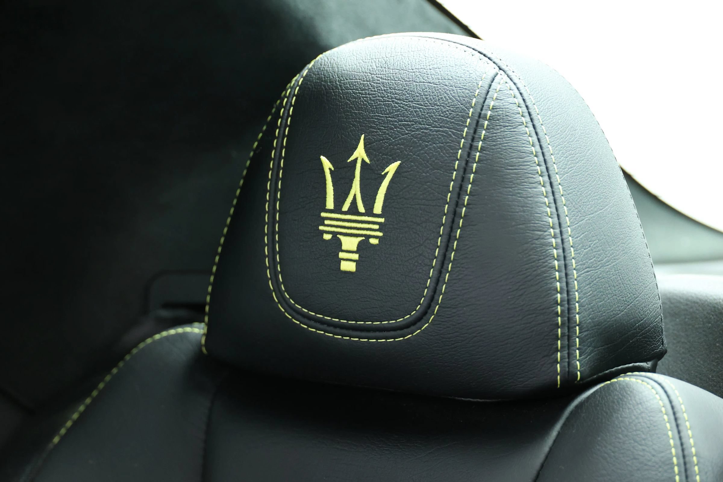 Used 2016 Maserati GranTurismo Sport RWD image 46