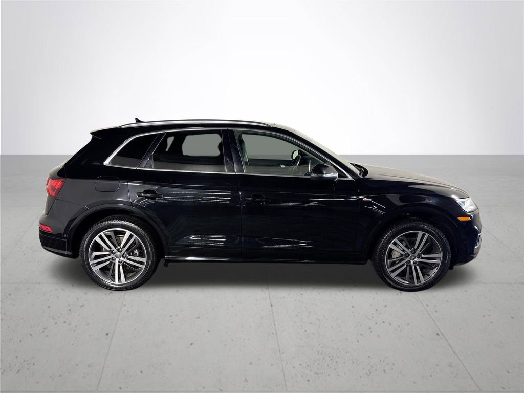 Used 2020 Audi Q5 e Prestige w/ Prestige Package image 5