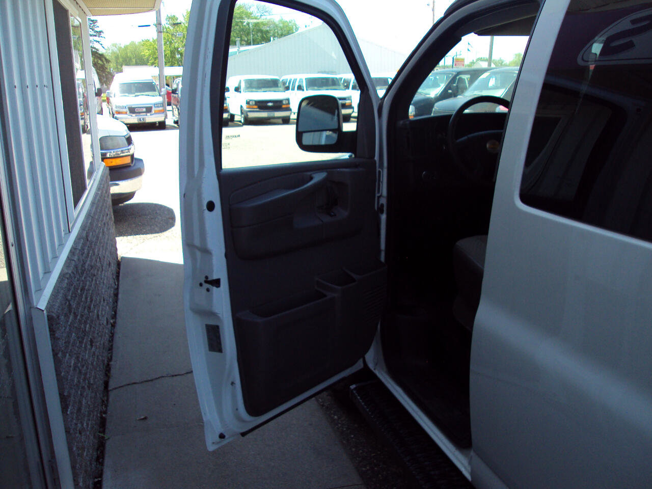 Used 2014 Chevrolet Express 1500 LS image 14