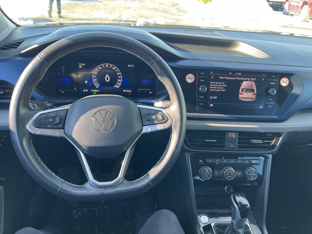 Used 2024 Volkswagen Taos SE image 23