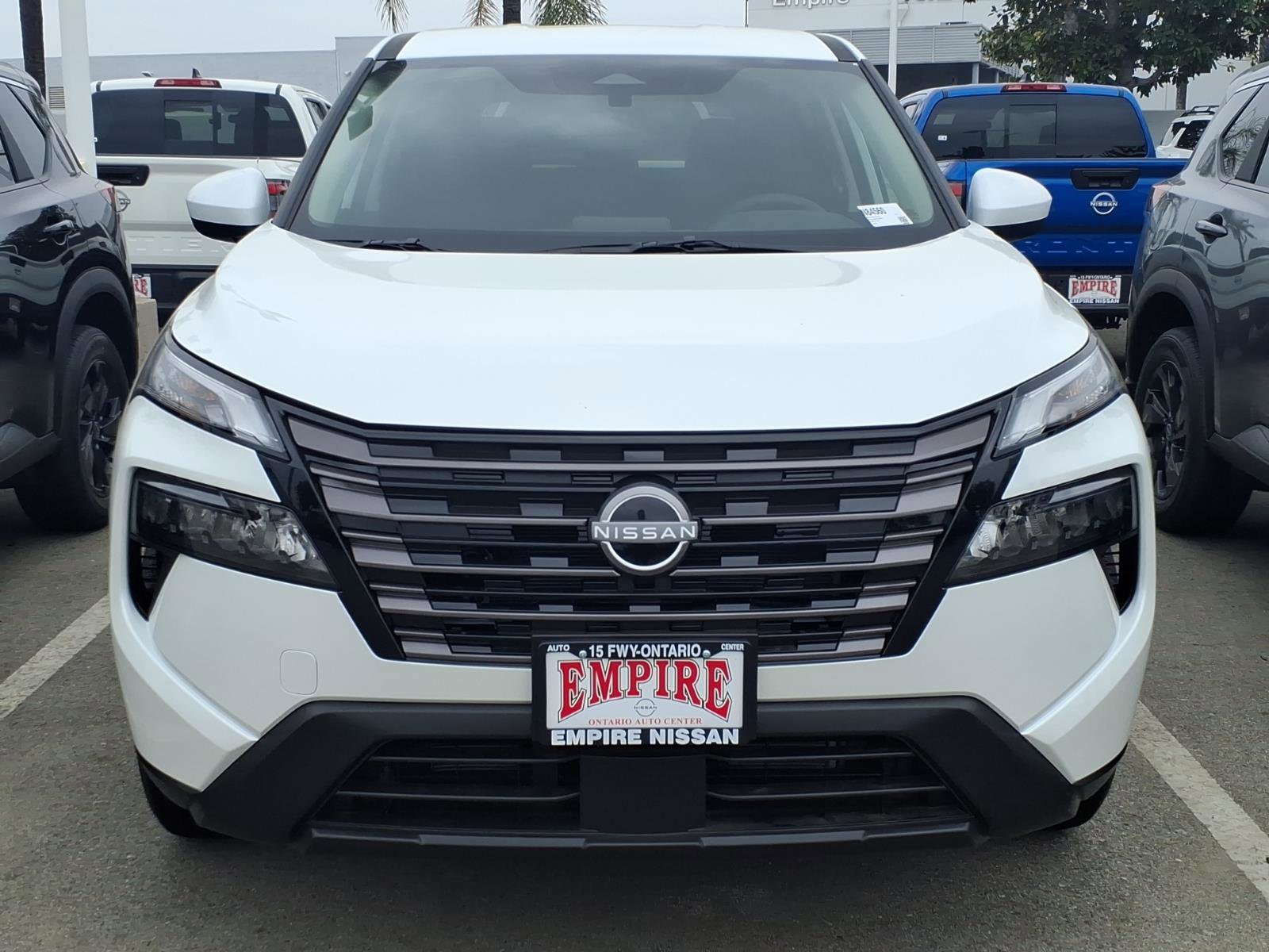 New 2026 Nissan Rogue SV FWD image 2