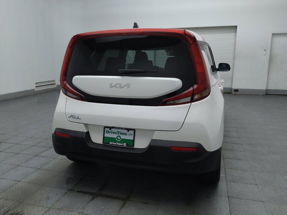 Used 2022 Kia Soul LX FWD image 7
