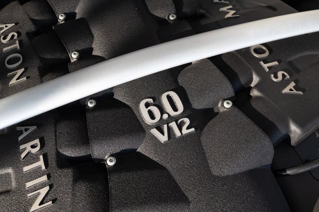 Used 2012 Aston Martin Virage Coupe RWD image 5