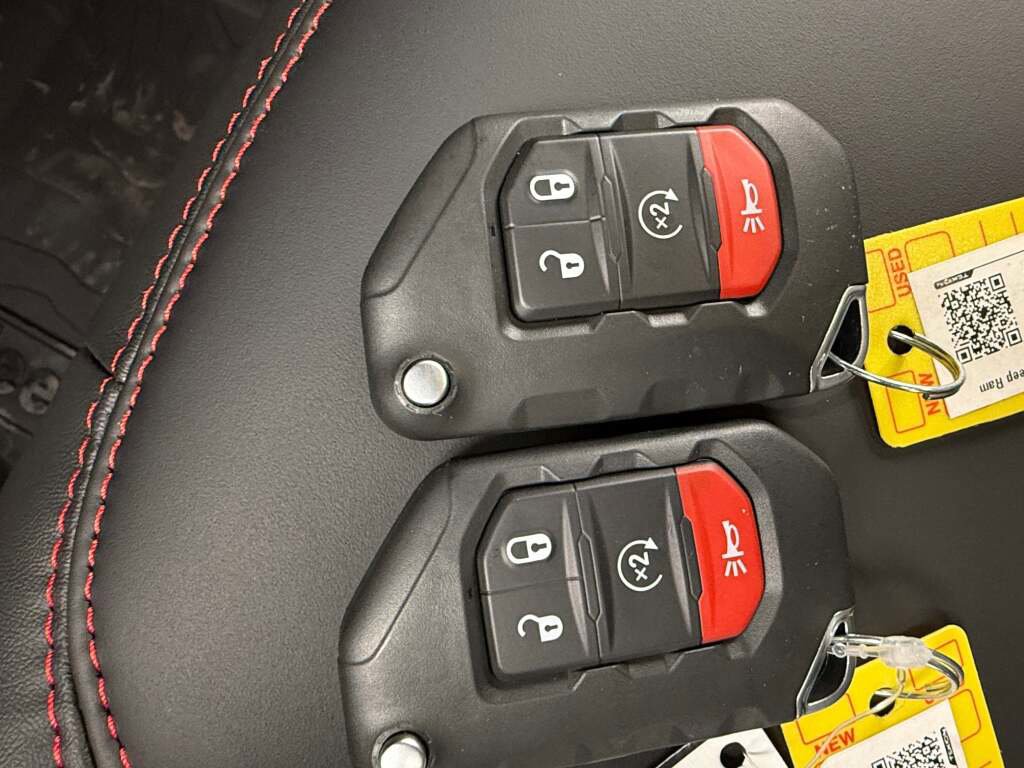 New 2025 Jeep Wrangler Rubicon w/ Convenience Group image 24