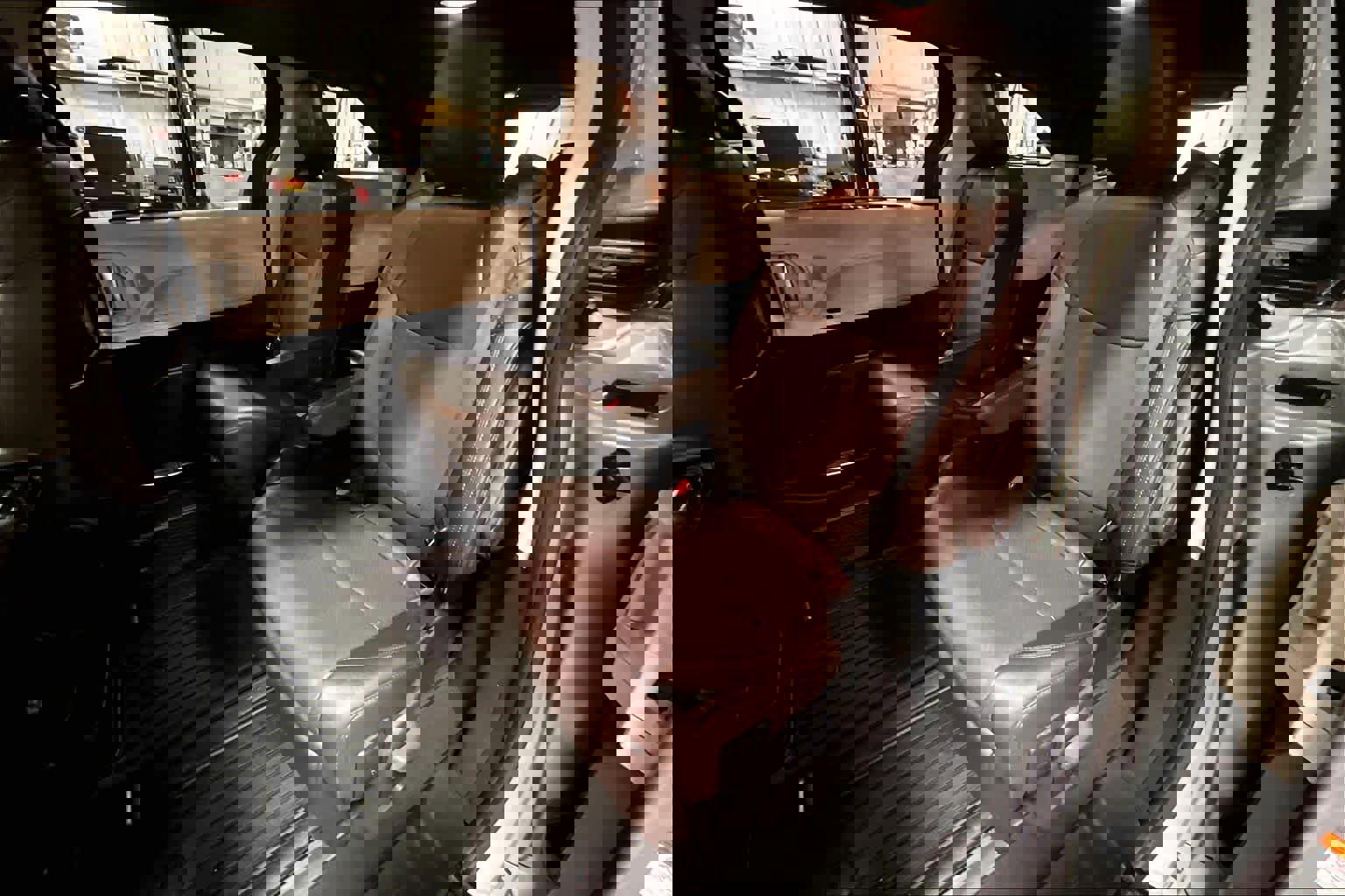 Used 2024 Toyota Sienna Platinum image 20