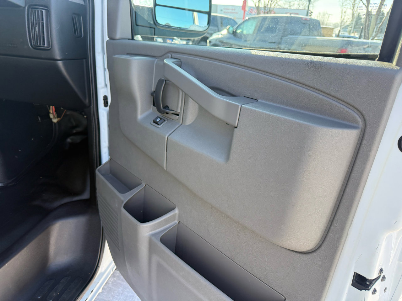 Used 2017 GMC Savana 2500 RWD 2500 135 image 13