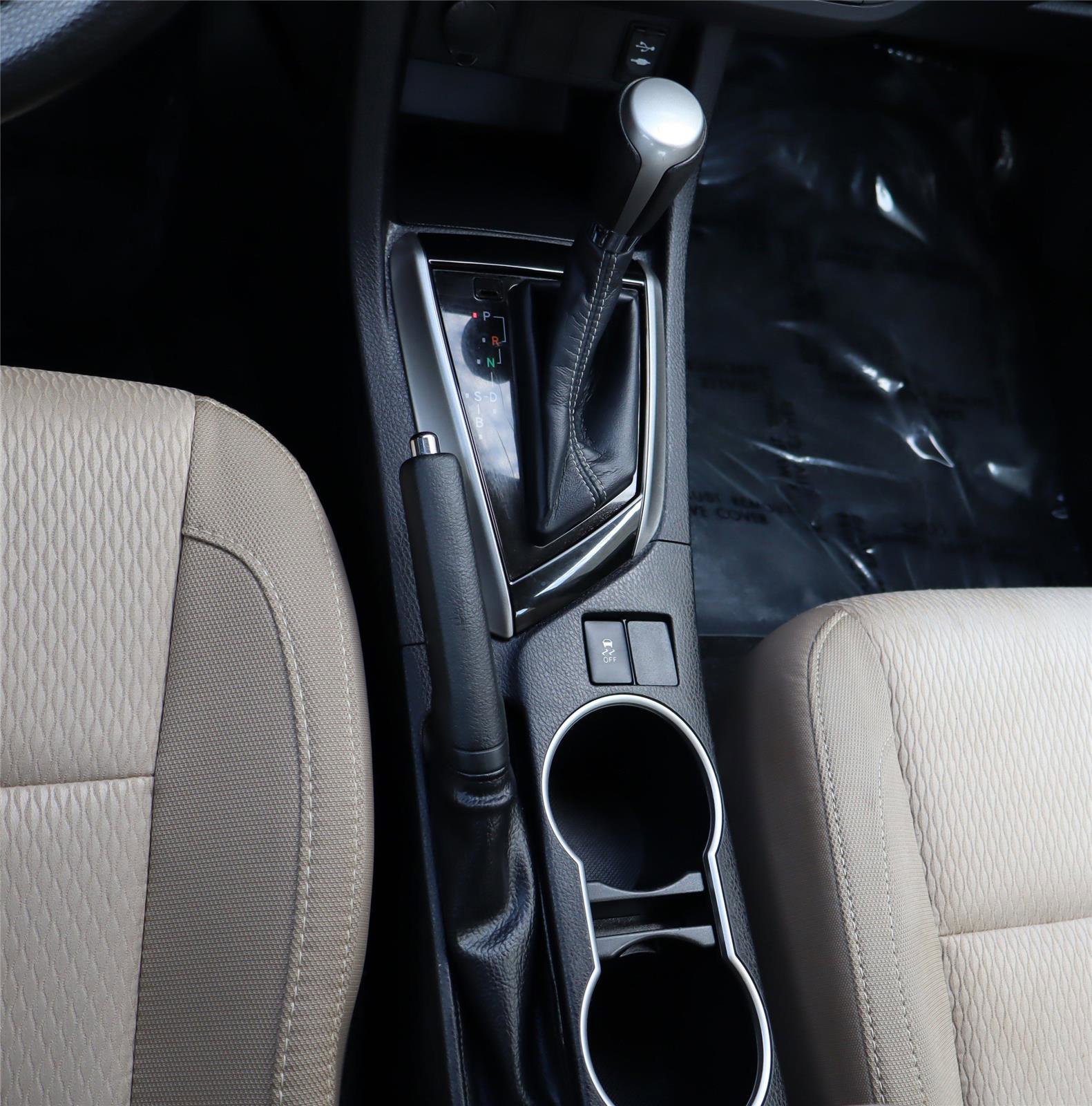 Used 2014 Toyota Corolla LE FWD image 18