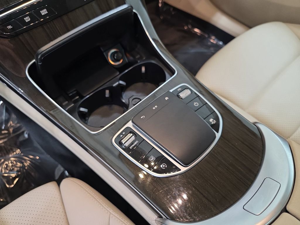 Used 2020 Mercedes-Benz GLC 300 4MATIC image 25
