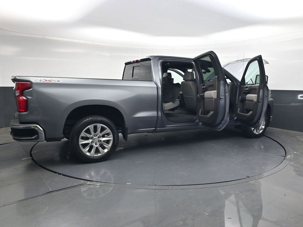 Used 2021 Chevrolet Silverado 1500 LTZ w/ LTZ Premium Package AWD/4WD image 32