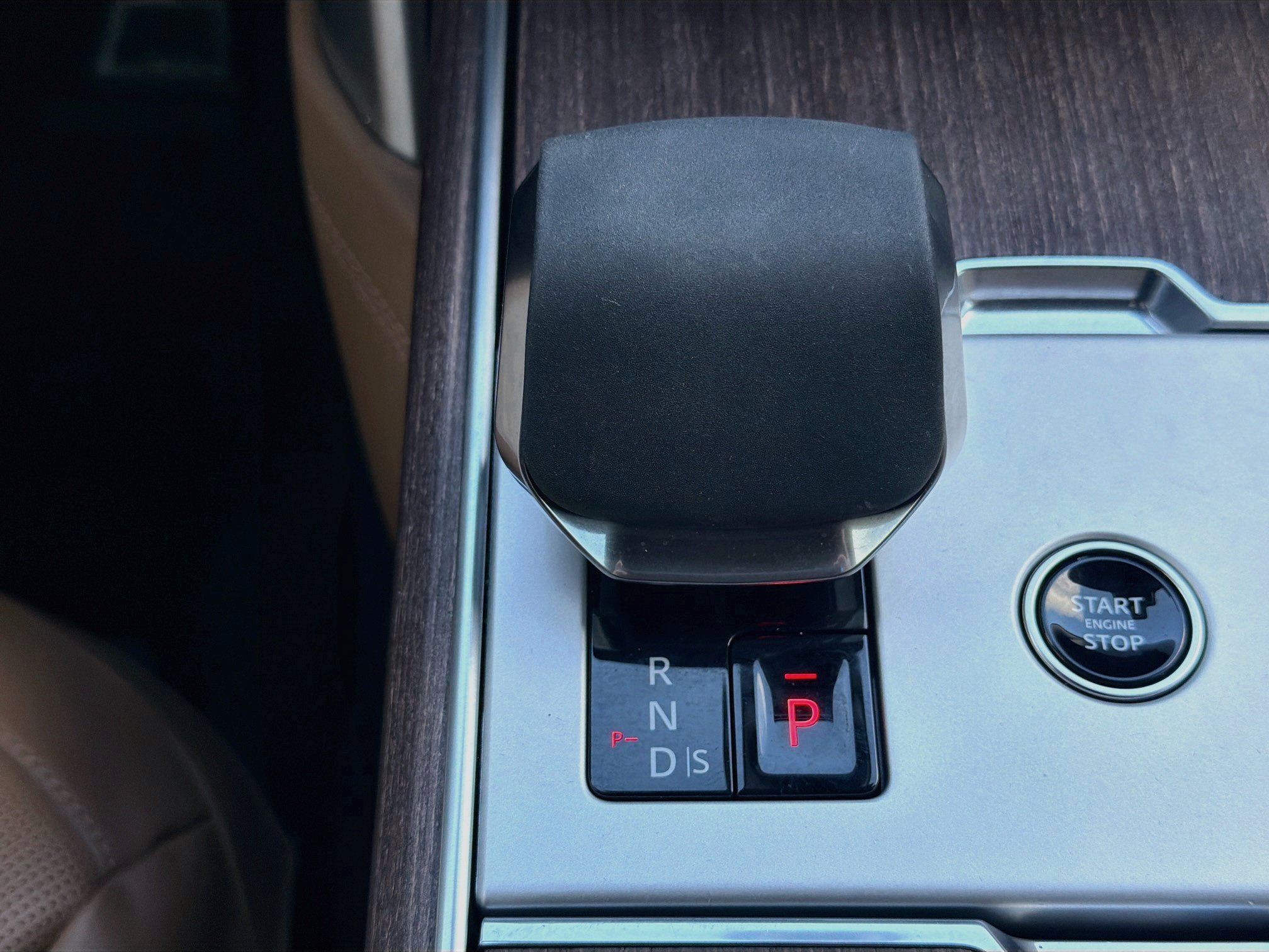 Used 2025 Land Rover Range Rover SE AWD/4WD image 30