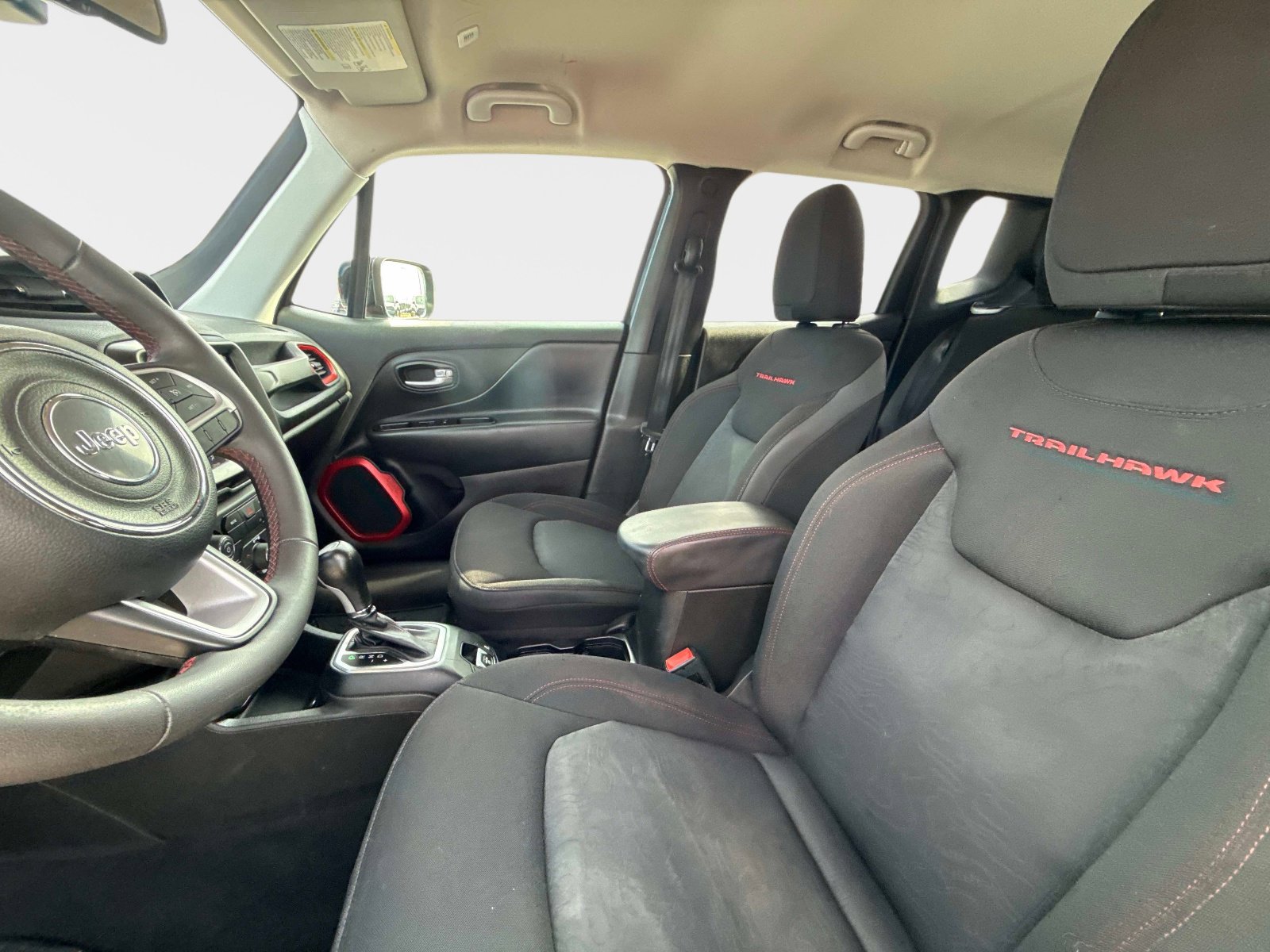 Used 2023 Jeep Renegade Trailhawk image 22