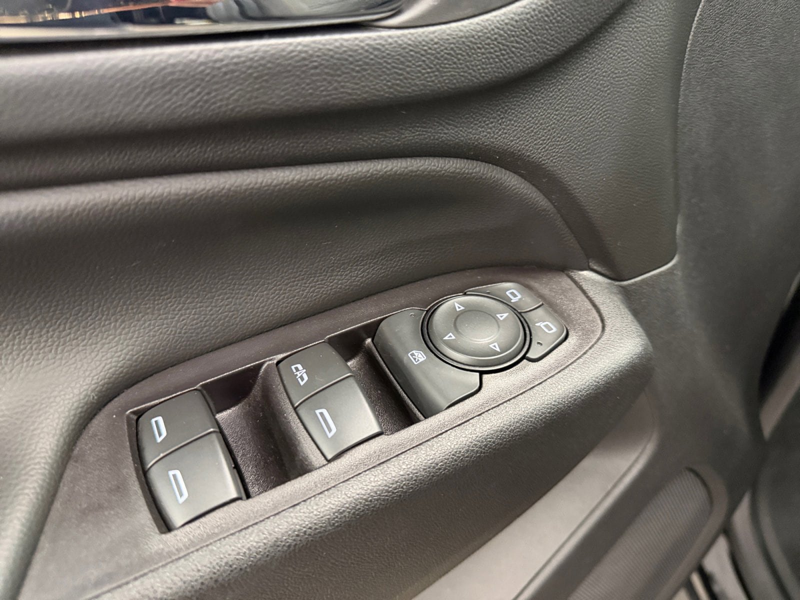 Used 2020 Chevrolet Equinox LT AWD/4WD image 22
