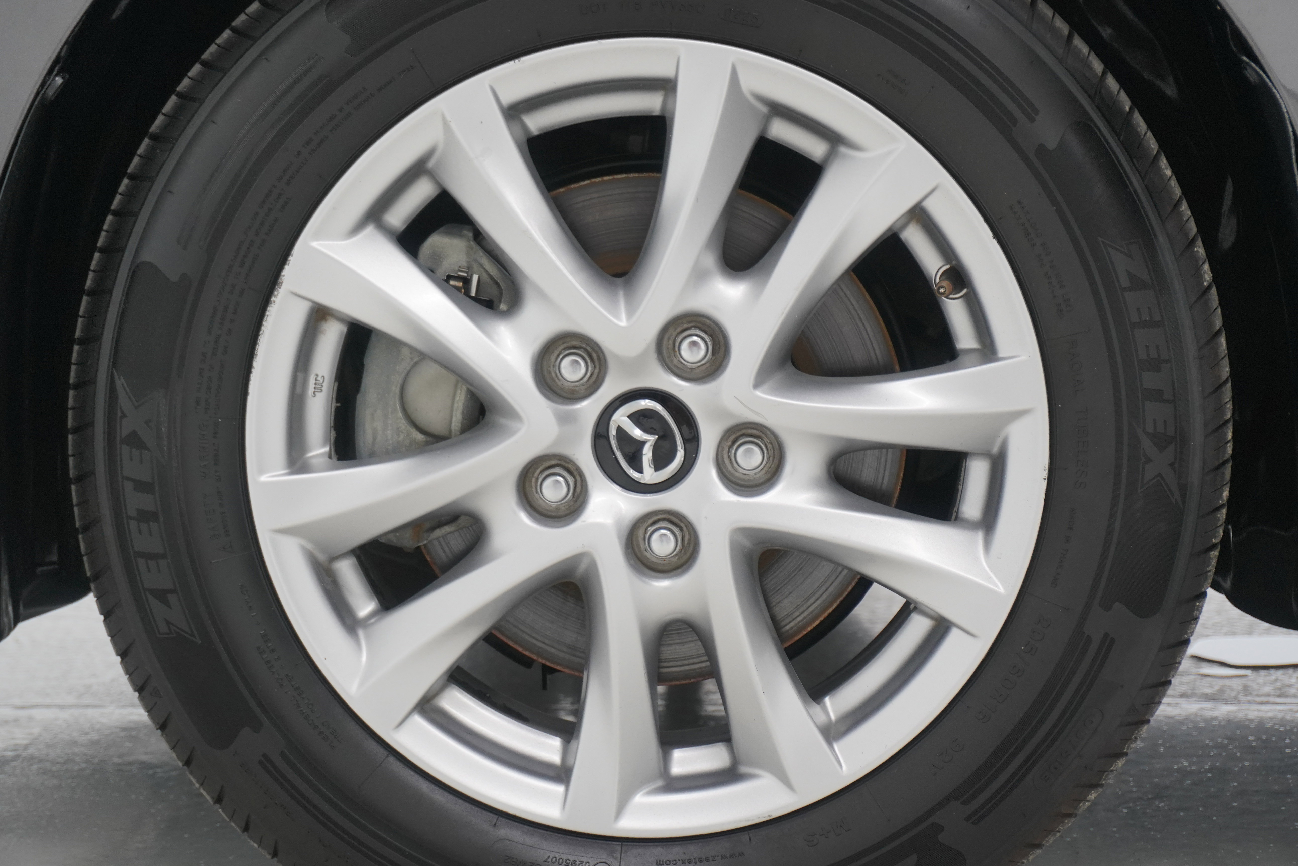 Used 2018 MAZDA MAZDA3 Sport w/ Preferred Equipment Package image 25