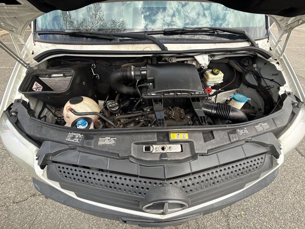Used 2018 Mercedes-Benz Sprinter 2500 image 33