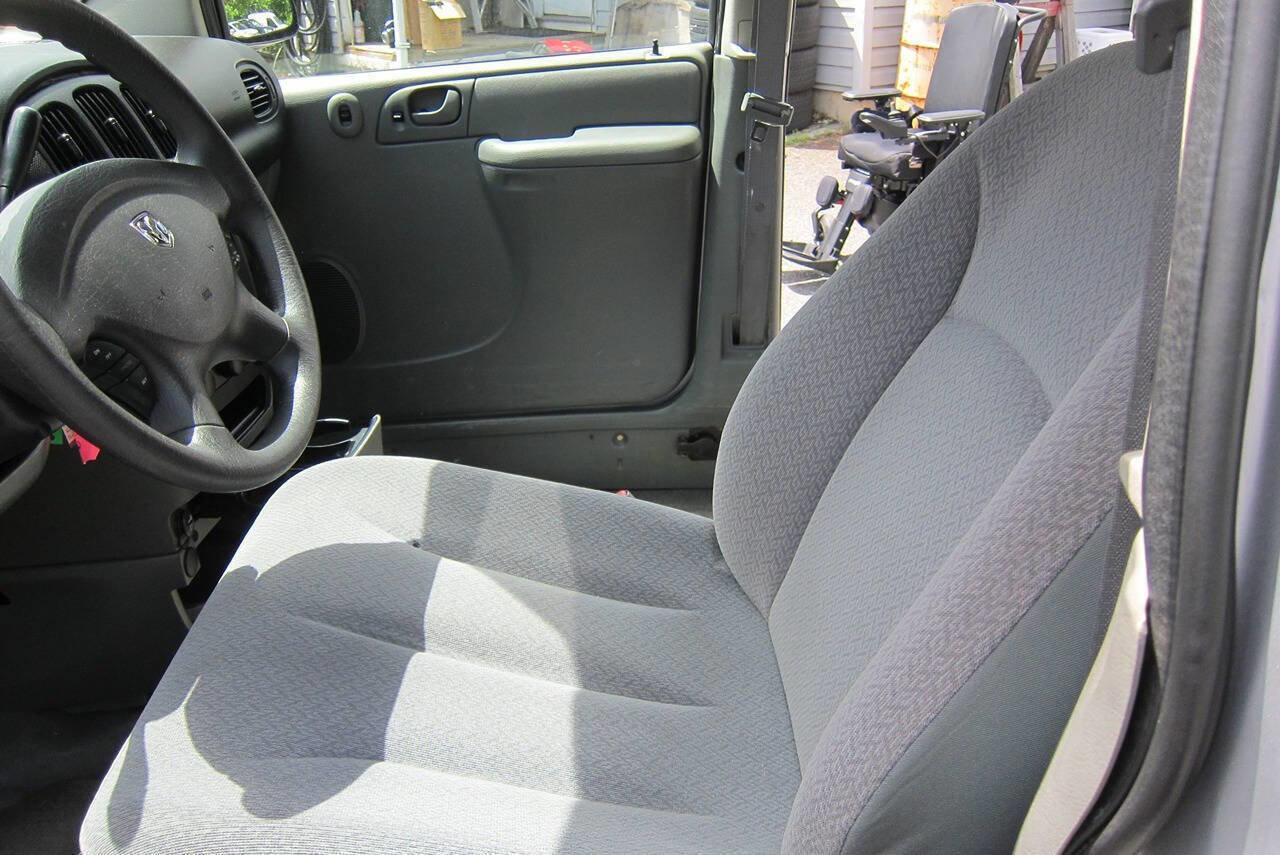 Used 2006 Dodge Grand Caravan SE w/ Popular Equipment Group I FWD image 9