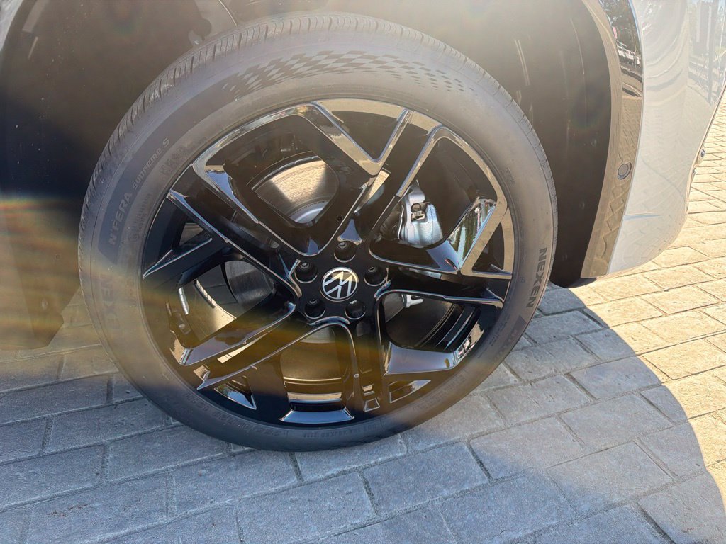 New 2026 Volkswagen Tiguan SE R-Line AWD/4WD image 35