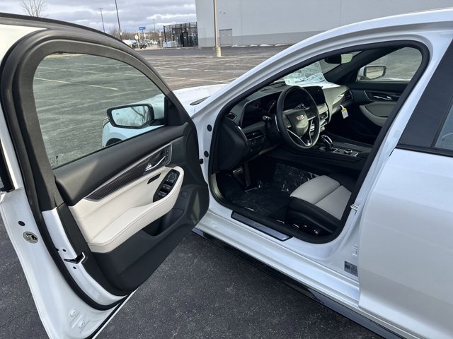 New 2025 Cadillac CT5 Sport w/ Technology Package image 9