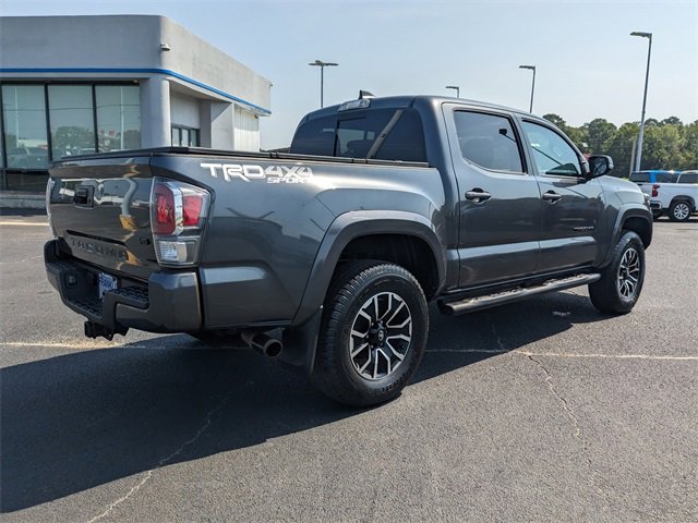 Used 2021 Toyota Tacoma TRD Sport w/ Blackout Package (TMS) image 4