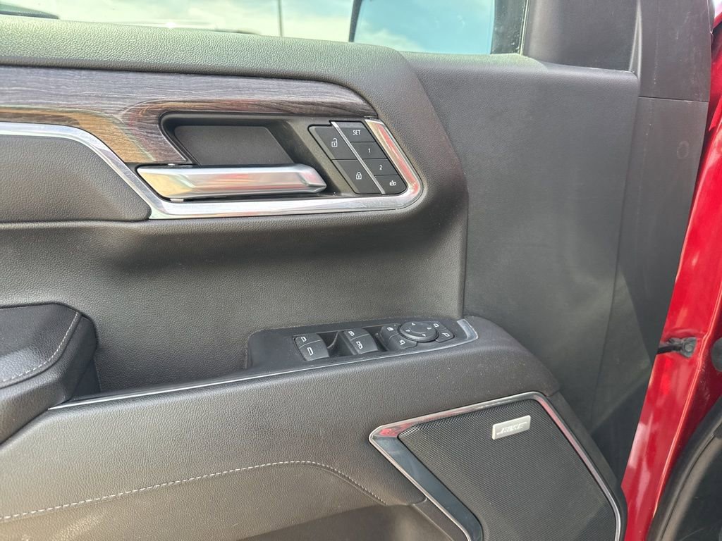 Used 2023 Chevrolet Silverado 1500 LTZ w/ LTZ Convenience Package II AWD/4WD image 11