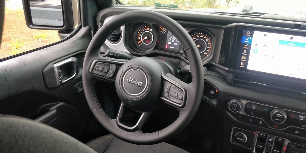 New 2025 Jeep Gladiator Sport image 22