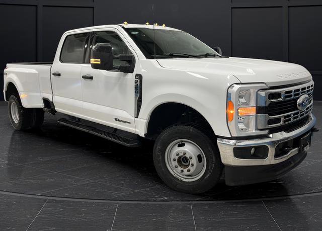 Used 2023 Ford F350 XLT image 1