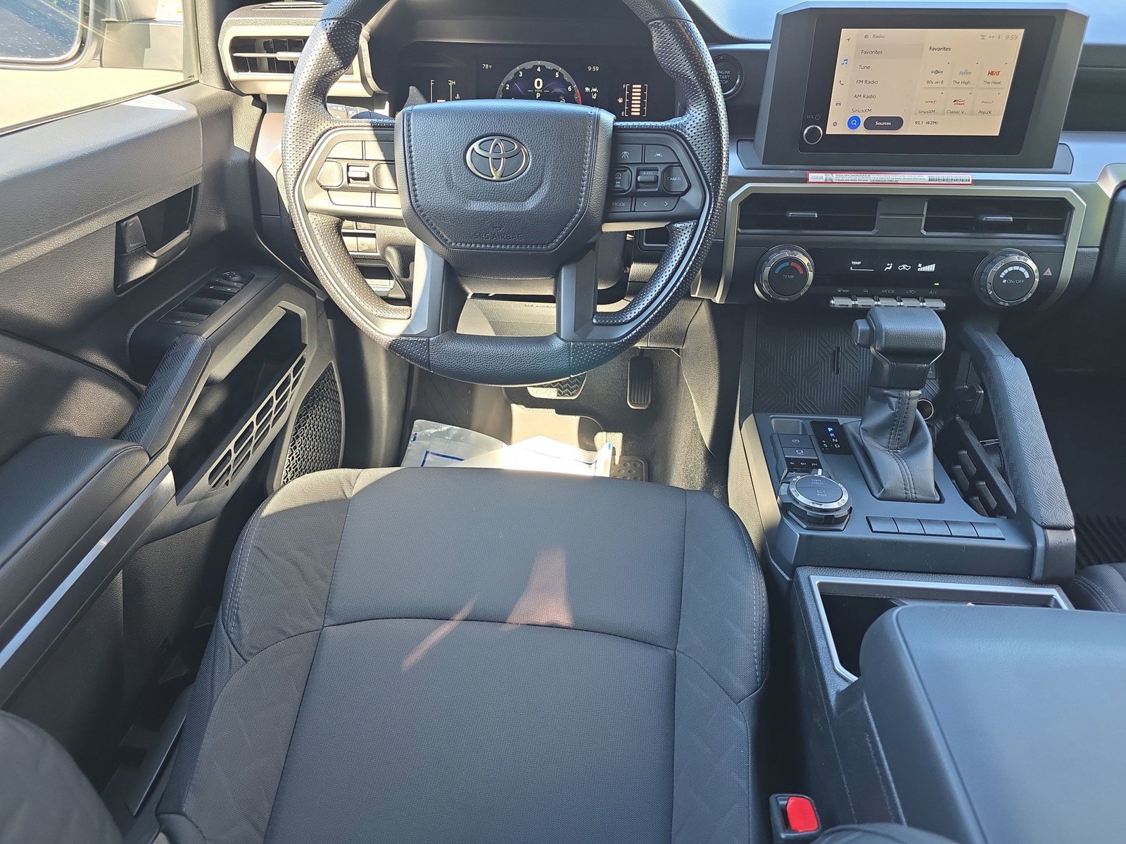 Used 2025 Toyota Tacoma SR5 AWD/4WD image 15