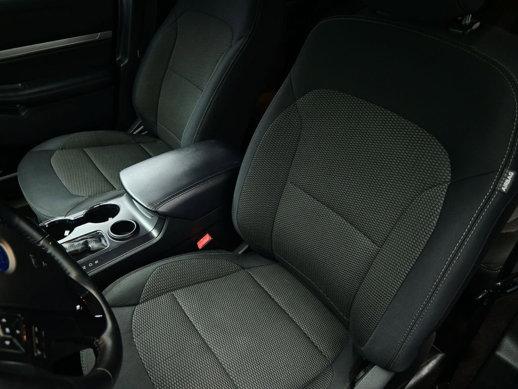 Used 2019 Ford Explorer XLT image 53