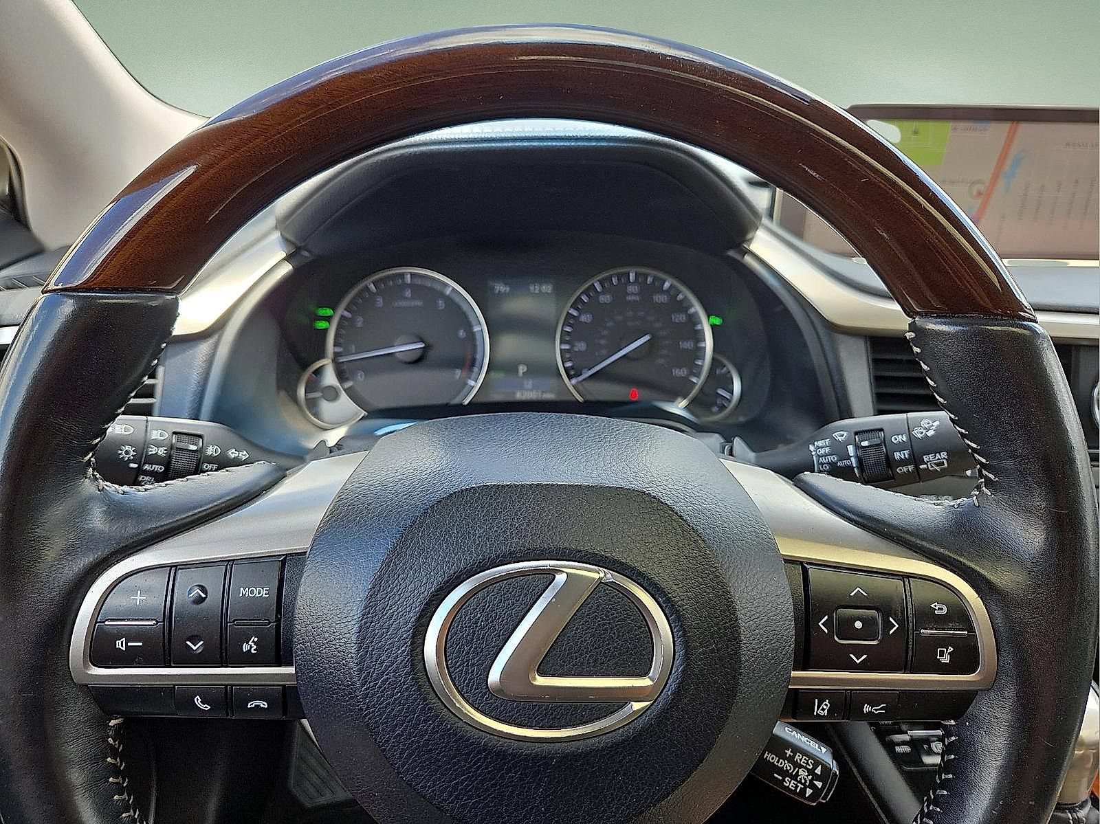 Used 2019 Lexus RX 350L FWD image 4
