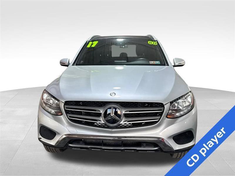 Used 2017 Mercedes-Benz GLC 300 4MATIC image 2