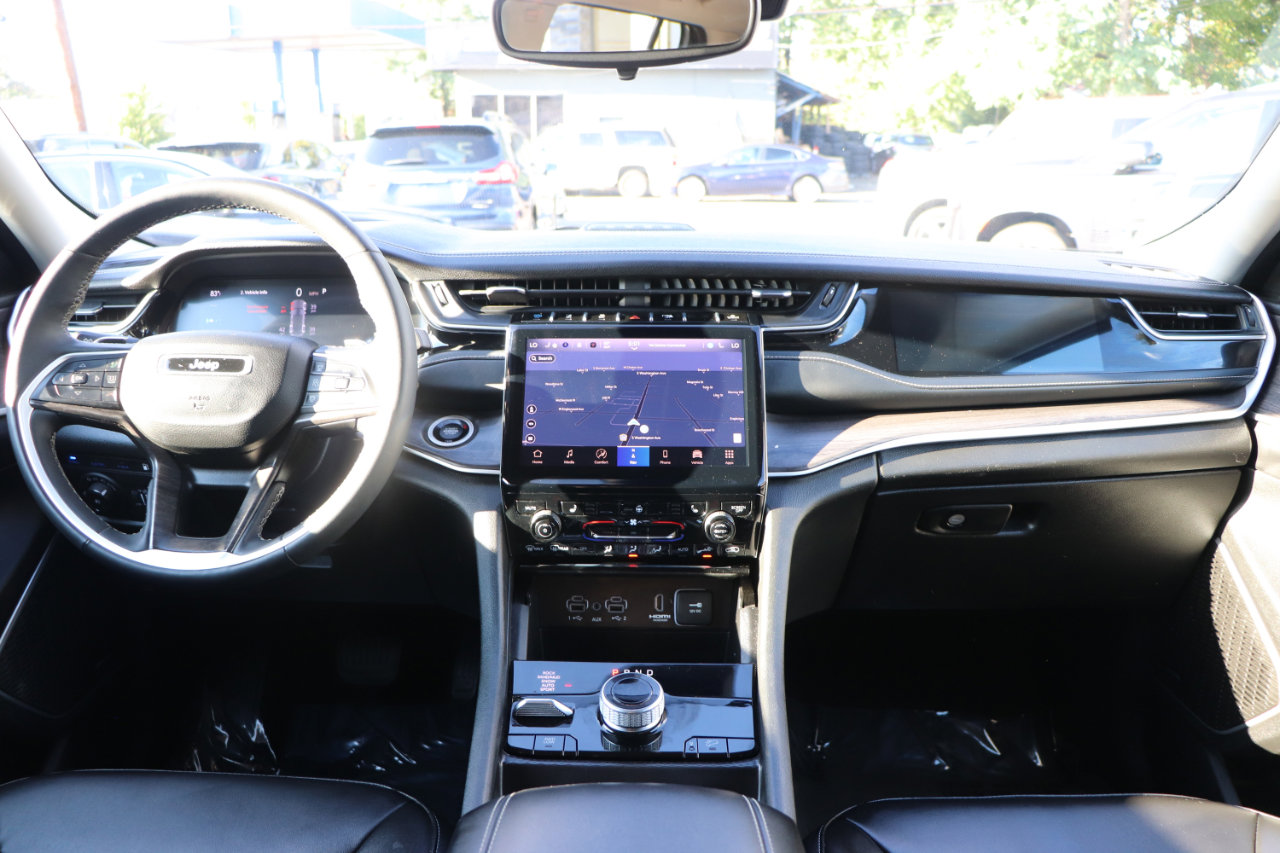 Used 2024 Jeep Grand Cherokee Limited 4xe image 16