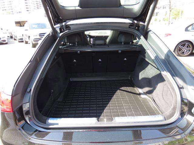 Used 2022 Mercedes-Benz EQS 580 4MATIC Sedan w/ Exclusive Trim Package image 32