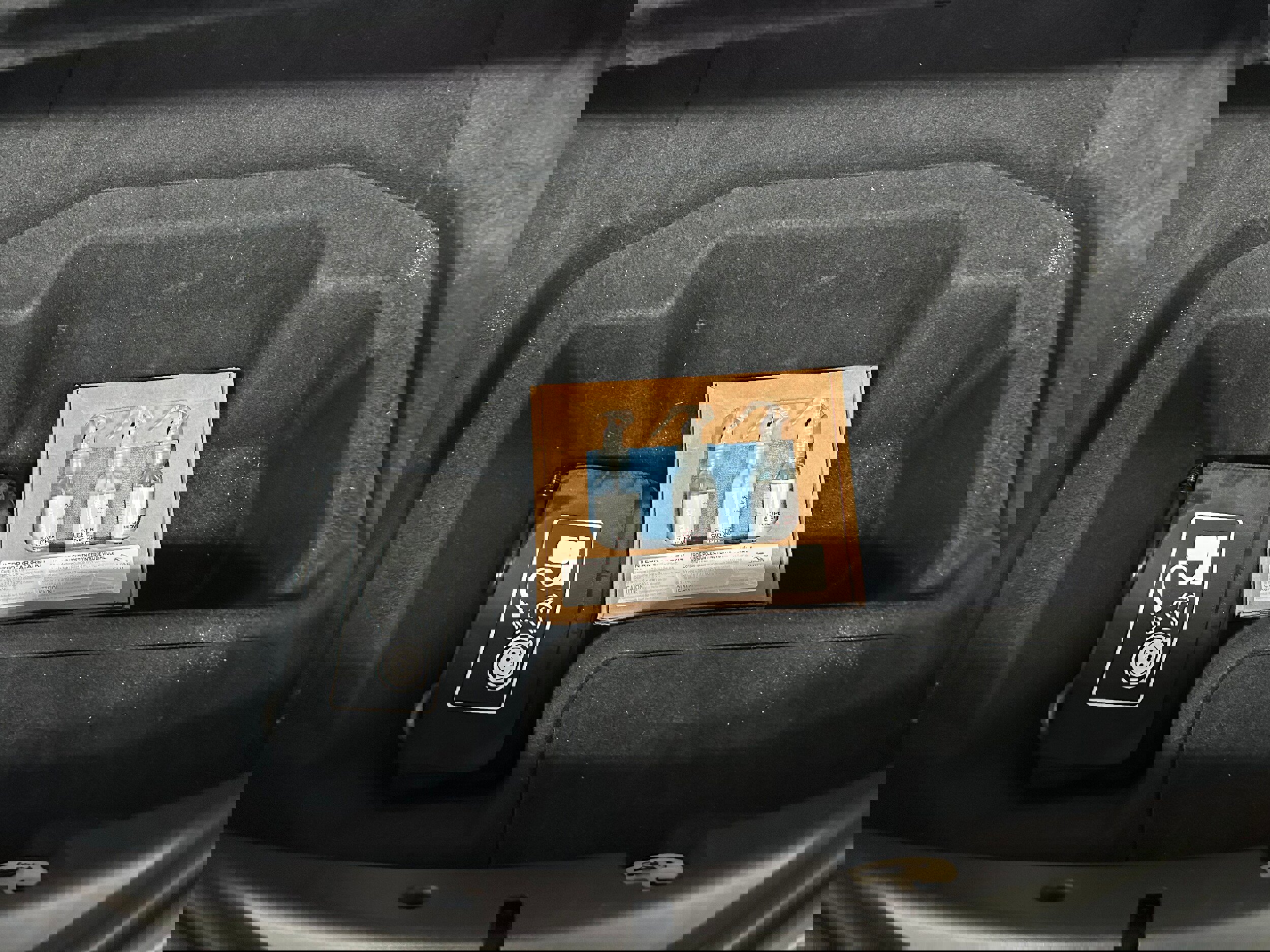 Used 2018 Jaguar F-TYPE R image 13