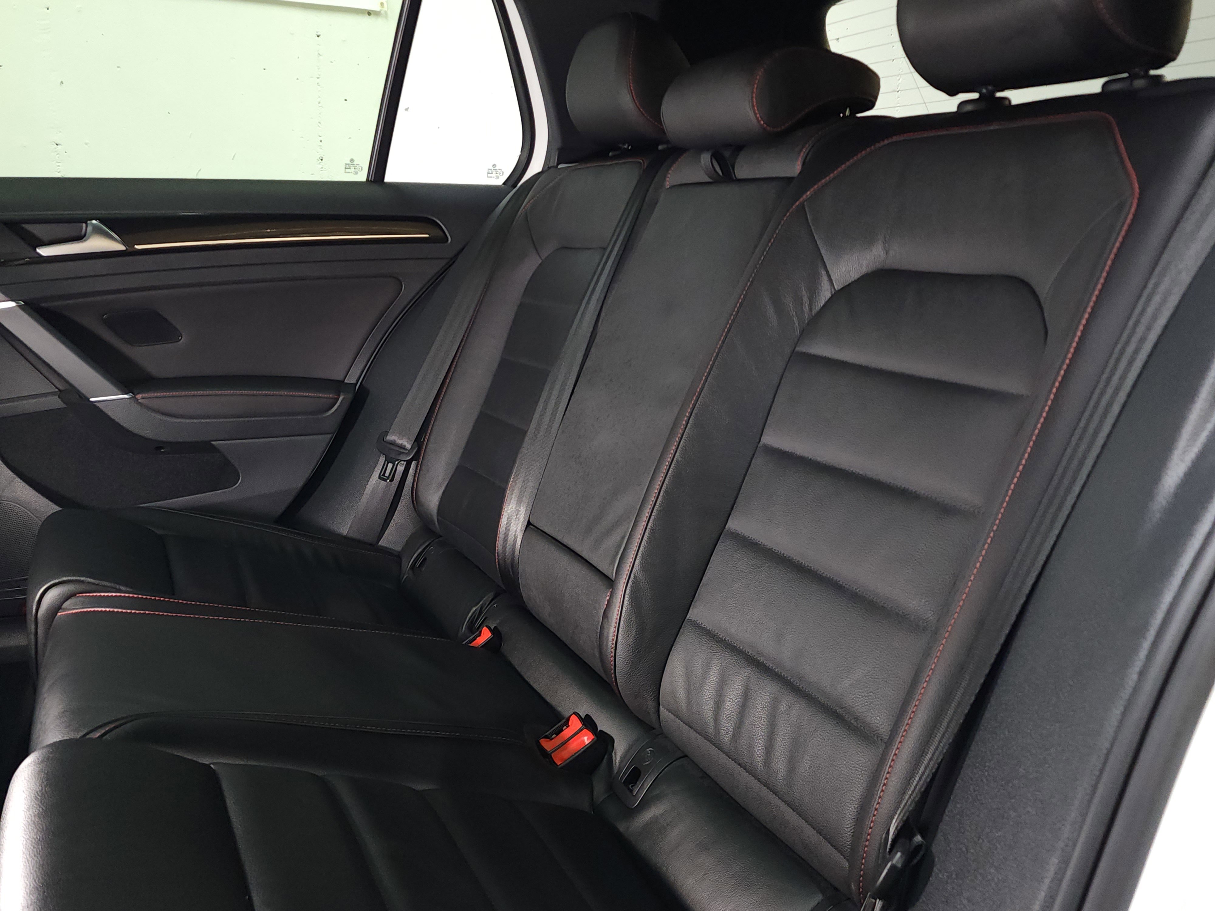 Used 2017 Volkswagen GTI Autobahn image 18