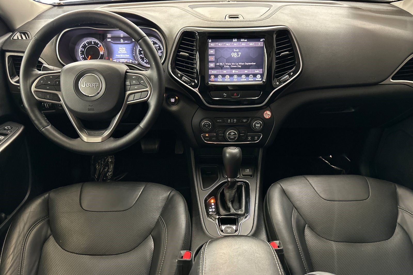 Used 2019 Jeep Cherokee Limited FWD image 16