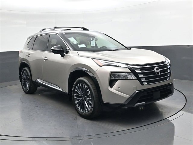 New 2026 Nissan Rogue Platinum image 2