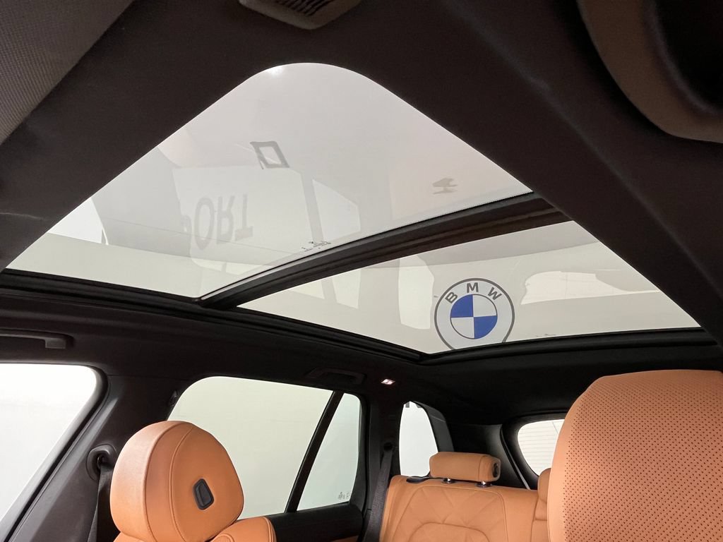 Used 2024 BMW X5 xDrive40i w/ Premium Package AWD/4WD image 31