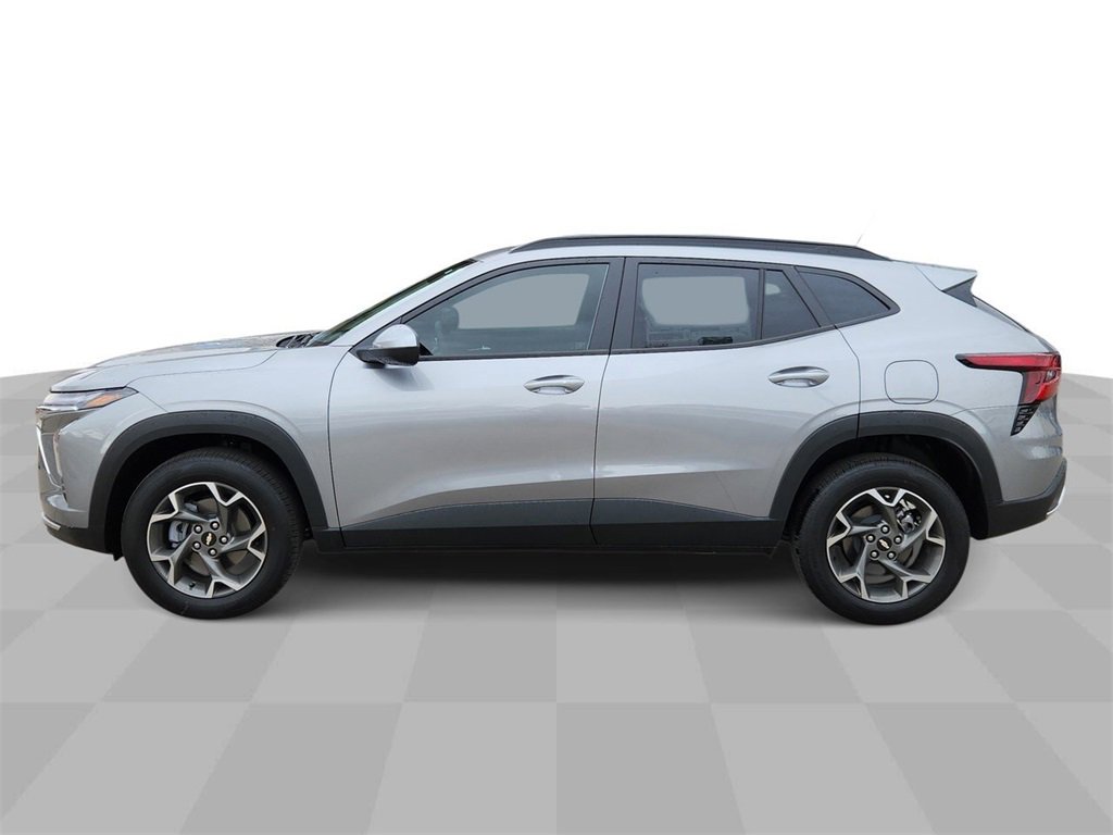 New 2025 Chevrolet Trax LT w/ Driver Confidence Package image 5