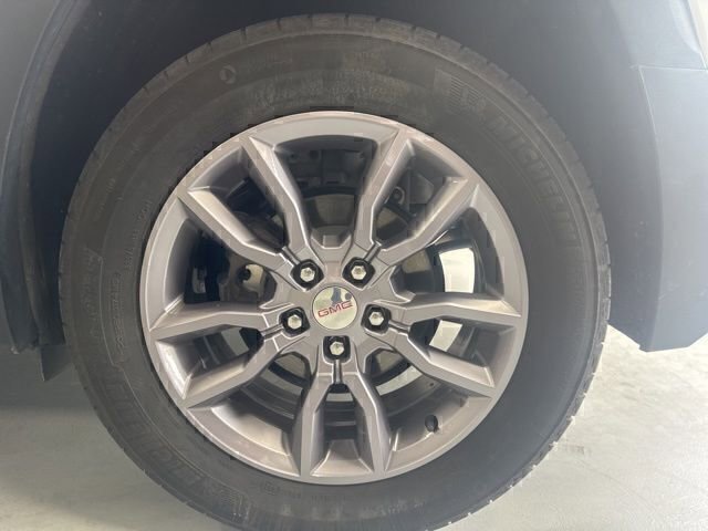 Used 2023 GMC Terrain SLT image 9