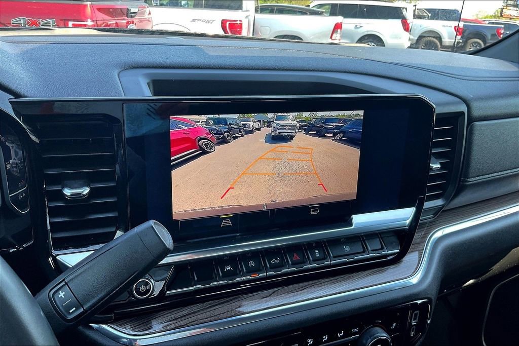Used 2023 Chevrolet Silverado 1500 LT AWD/4WD image 17