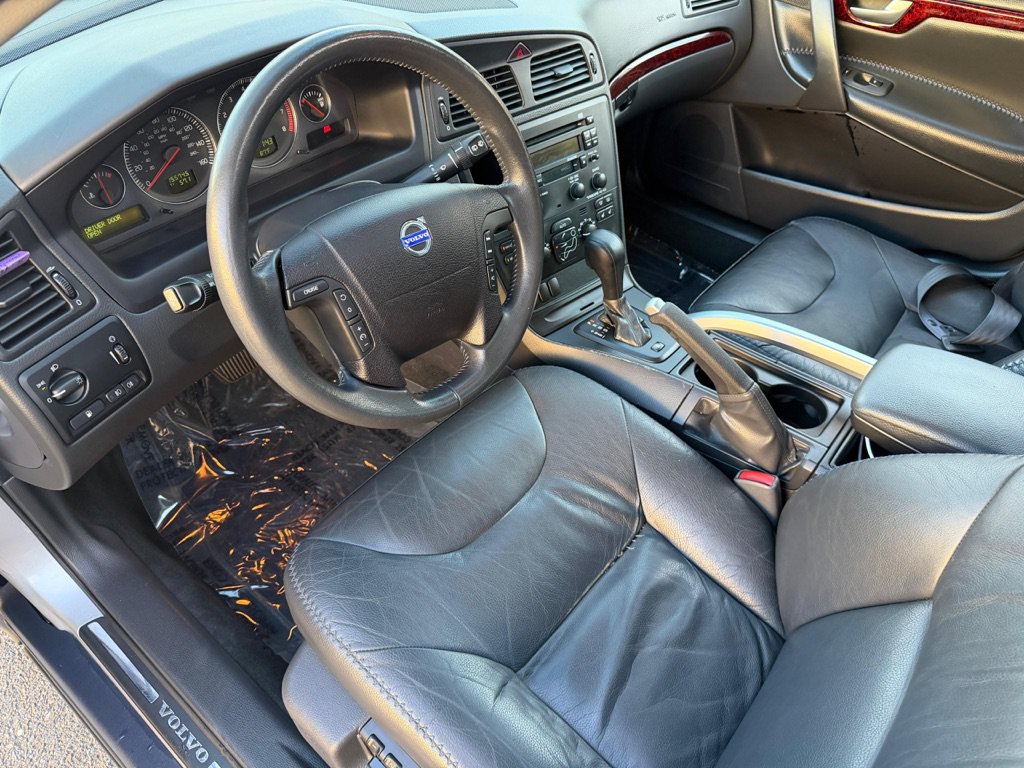 Used 2004 Volvo V70 AWD/4WD image 13