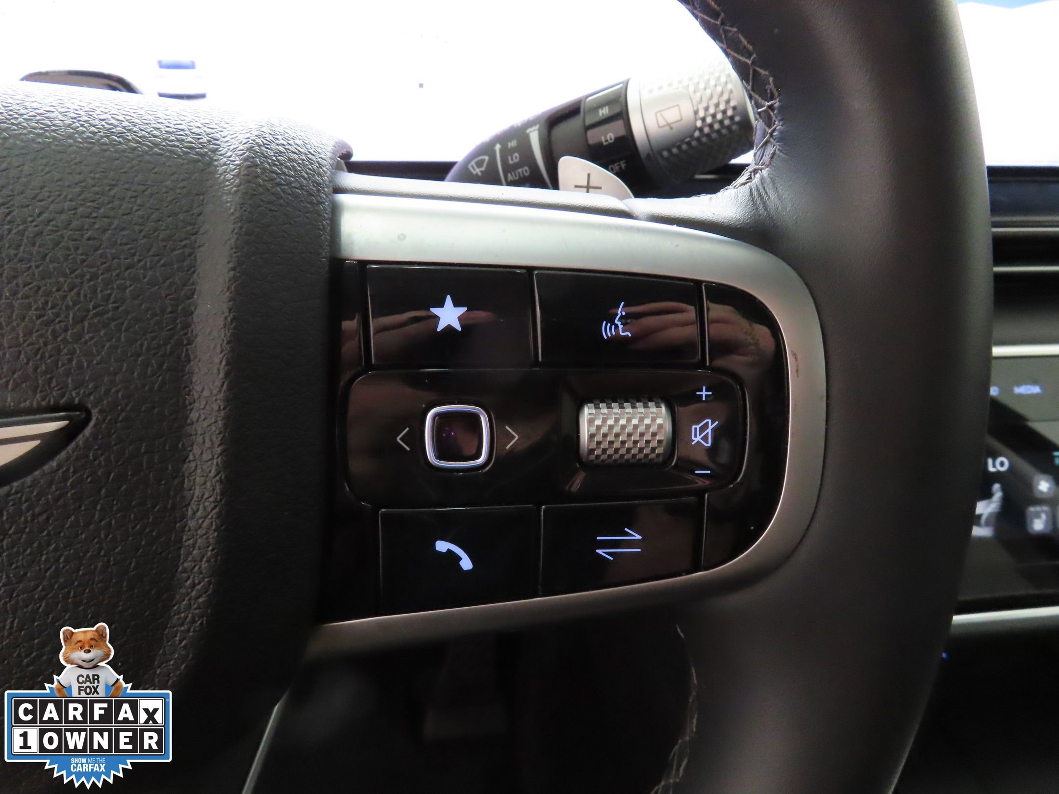 Used 2025 Genesis GV80 2.5T Standard image 15