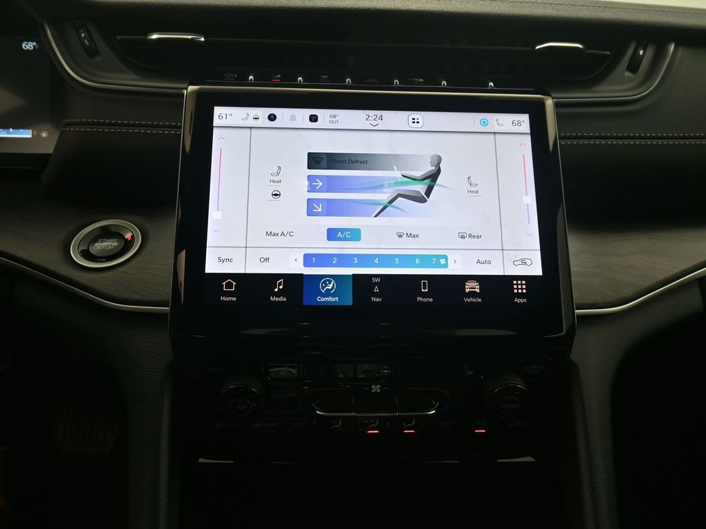 Used 2025 Jeep Grand Cherokee Limited w/ Black Appearance Package image 10