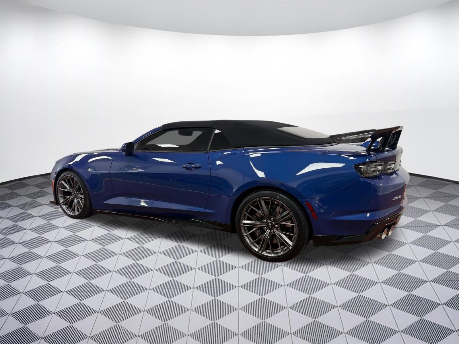 Used 2023 Chevrolet Camaro ZL1 image 3